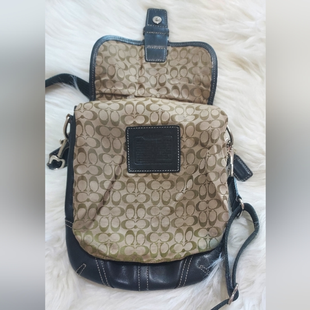 Coach Vintage leather Crossbody Bag - Picture 7 of 7